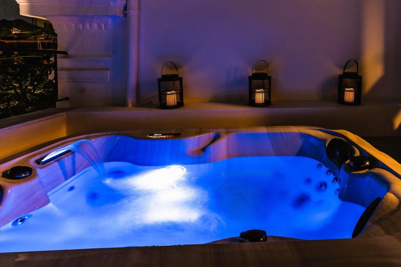 Mosaic Luxury Villa